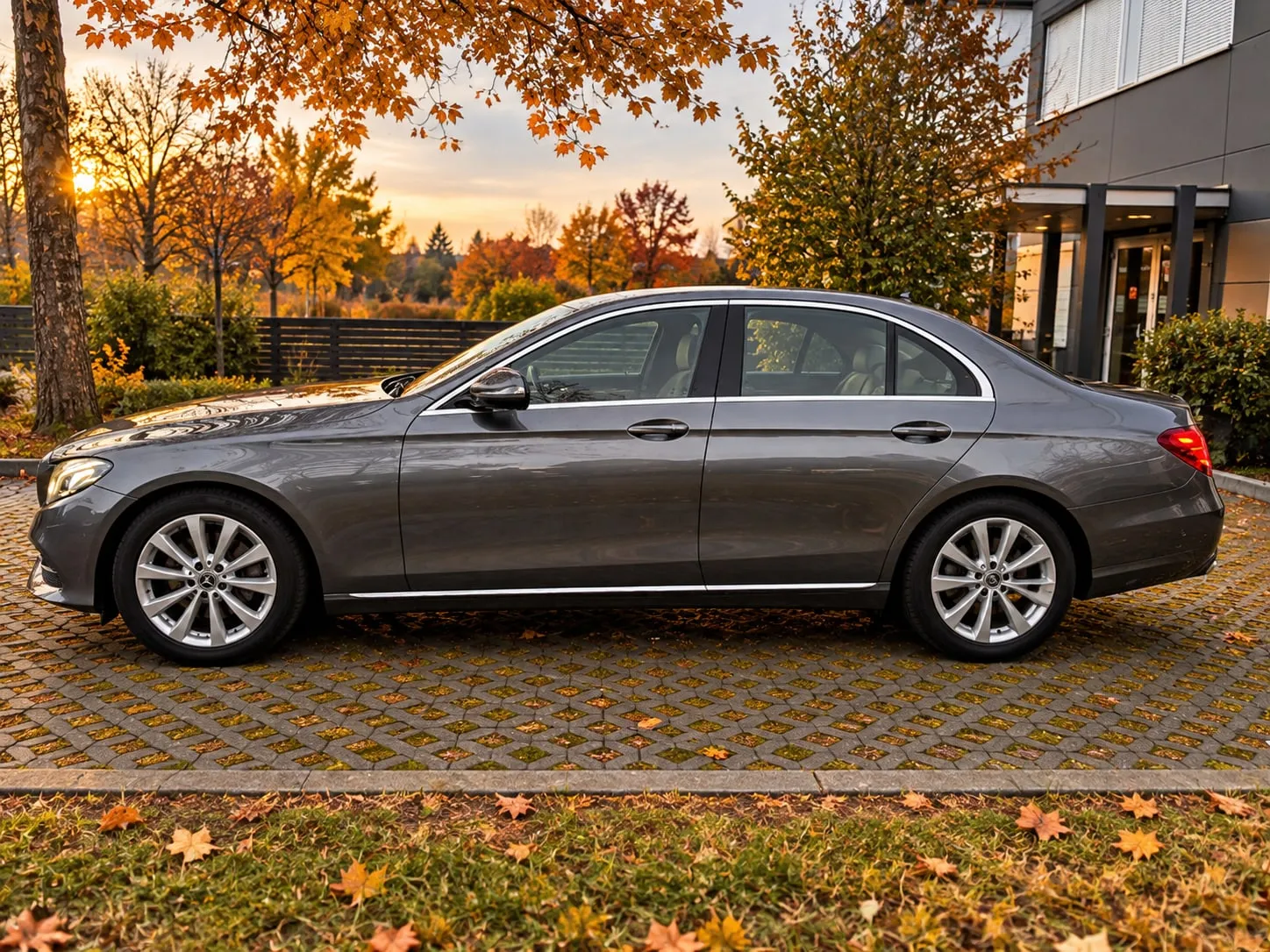 Mercedes-Benz E-Klasse von MainRide, Seitenansicht